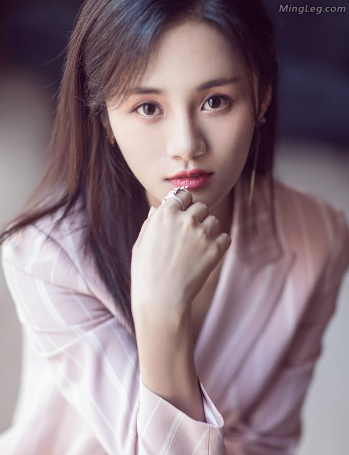 安悦溪西装高跟鞋气质美丽(6/8)