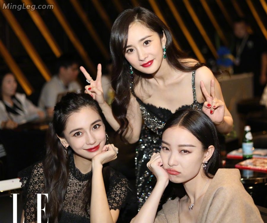 一开始是倪妮和Baby一起玩后来幂幂也加入了(3/4)