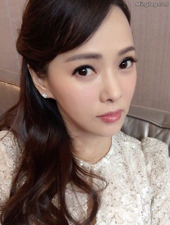伊能静穿高跟出席活动脸这么嫩是不是经常打胶保养(5/6)