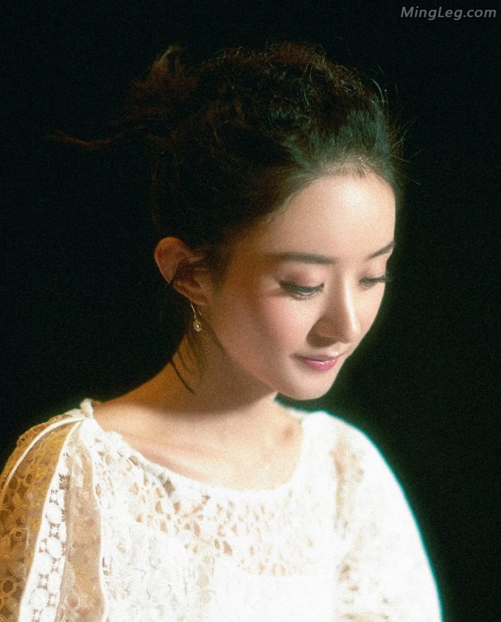 小骨赵丽颖的小脚丫写真(3/3)