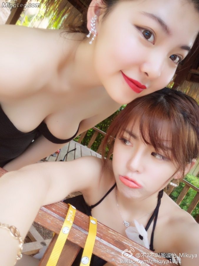 周淑怡海边凉拖身材娇小(8/8)