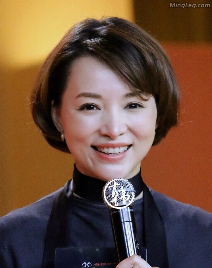 董卿西裤配高跟这样穿也蛮性感的(7/7)