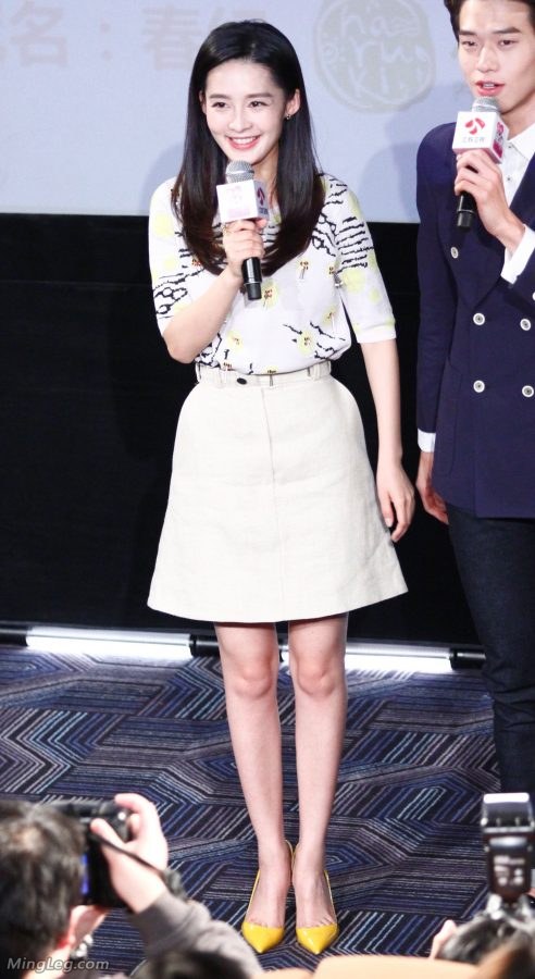 Li Qin wore arrow high heels and was hugged by the princess(4/34)