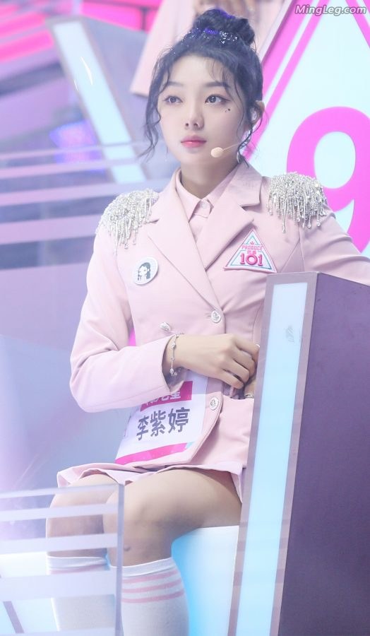 Rocket Girl Li Ziting short skirt and short socks(10/20)