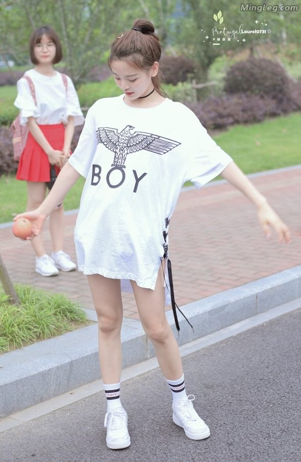 火箭少女杨超越青春美好的身体(2/12)
