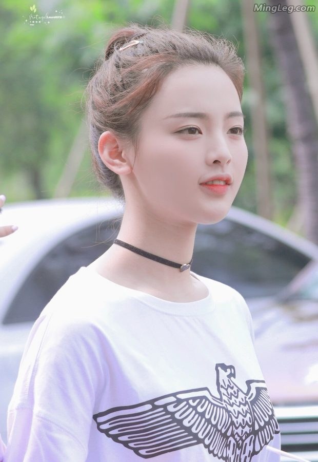 火箭少女杨超越青春美好的身体(4/12)