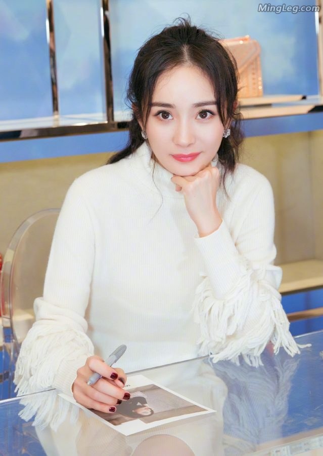杨幂美美哒不露腿也喜欢(1/7)