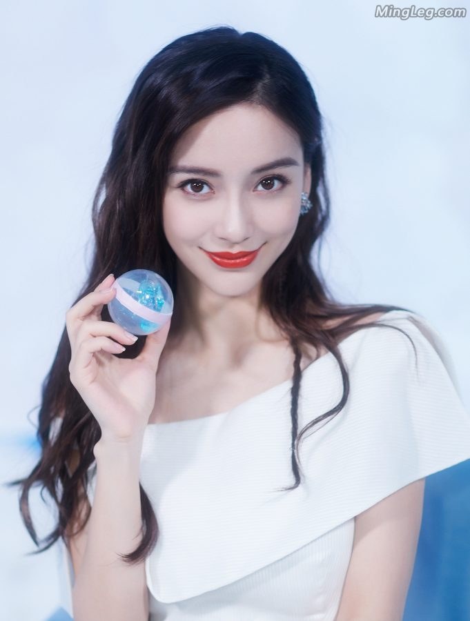 飘逸的仙女Angelababy好瘦好嫩的白脚丫(7/7)