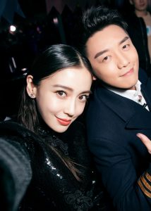 Angelababy性感高跟里带纹身的美足配李玟黑丝