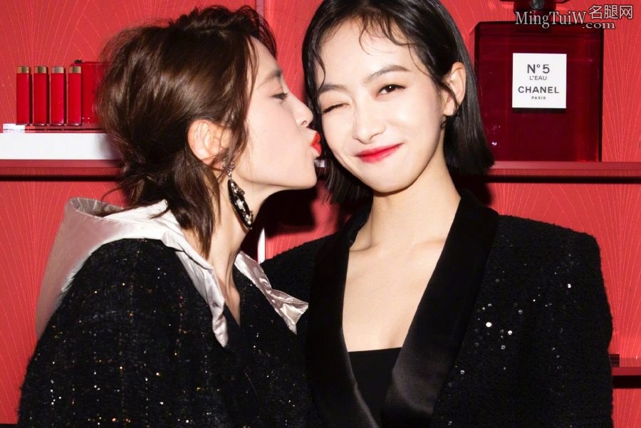 美女宋茜暖色调长腿写真(19/19)