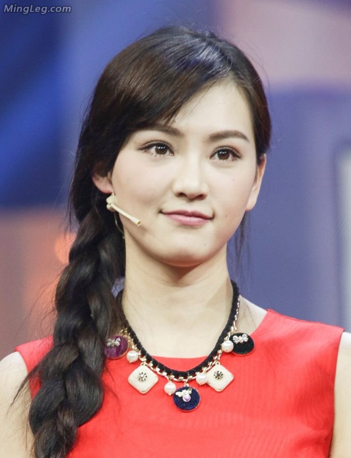 黄灿灿和梁咏琪同台拼美腿(8/8)
