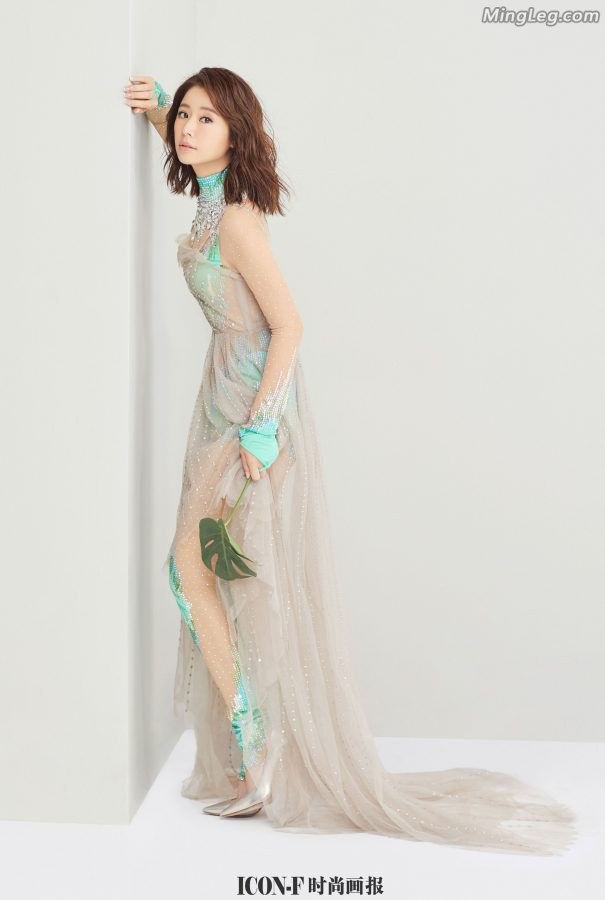 林心如时尚杂志大片写真三套衣服都超级美(4/6)