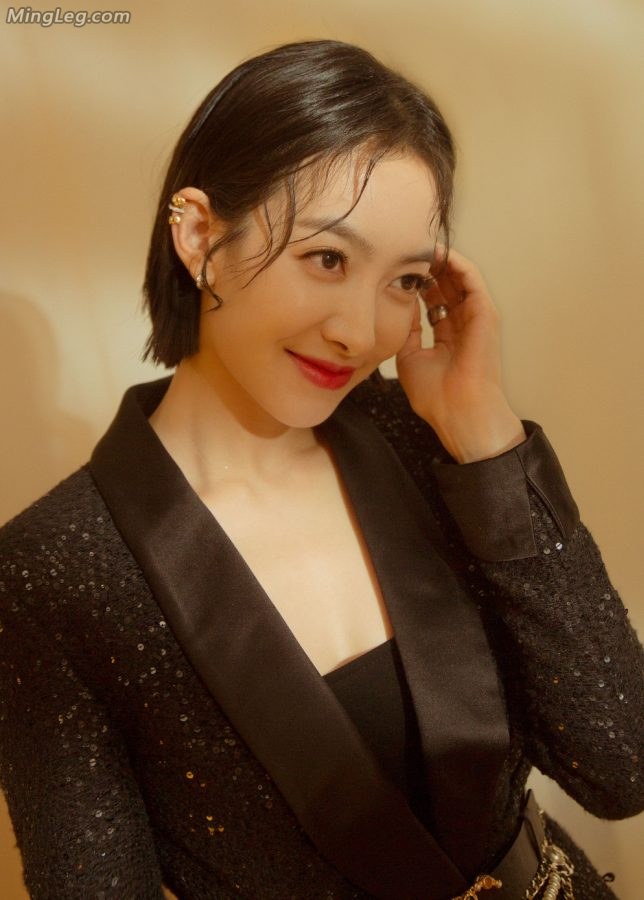 美女宋茜暖色调长腿写真(9/19)