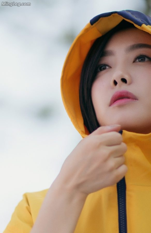 宋茜从小皮裙换了牛仔裙喜欢哪种请随意(15/15)