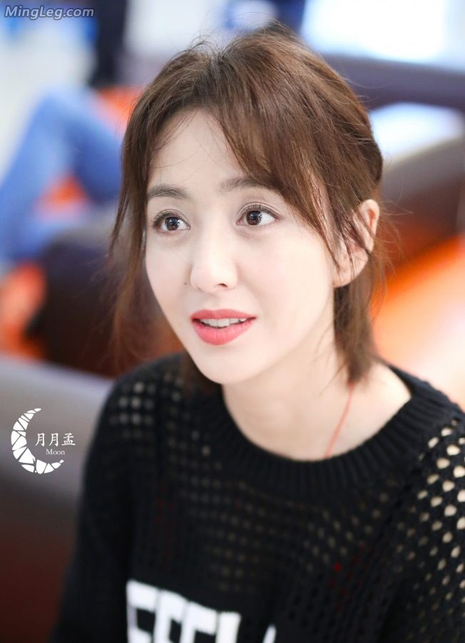 佟丽娅这双白花花的美腿不来一发可惜(6/6)