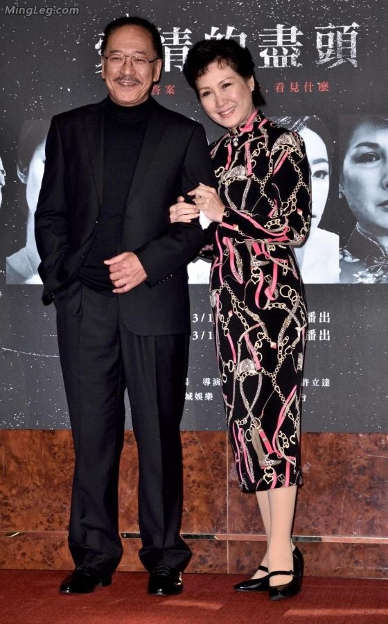 Lai Yayan, Ke Jiayan and Yang Jinhua shared the stage to show off their beautiful legs and high heels(23/30)