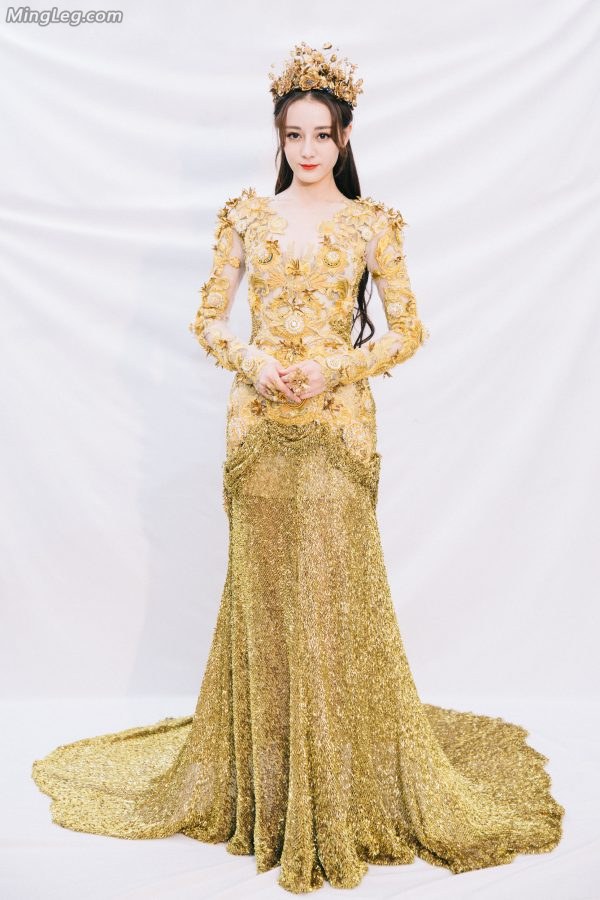 金鹰女神迪丽热巴请收下我的膝盖(1/14)