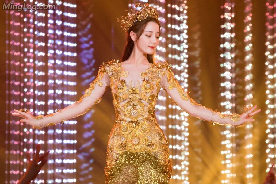 金鹰女神迪丽热巴请收下我的膝盖(12/14)
