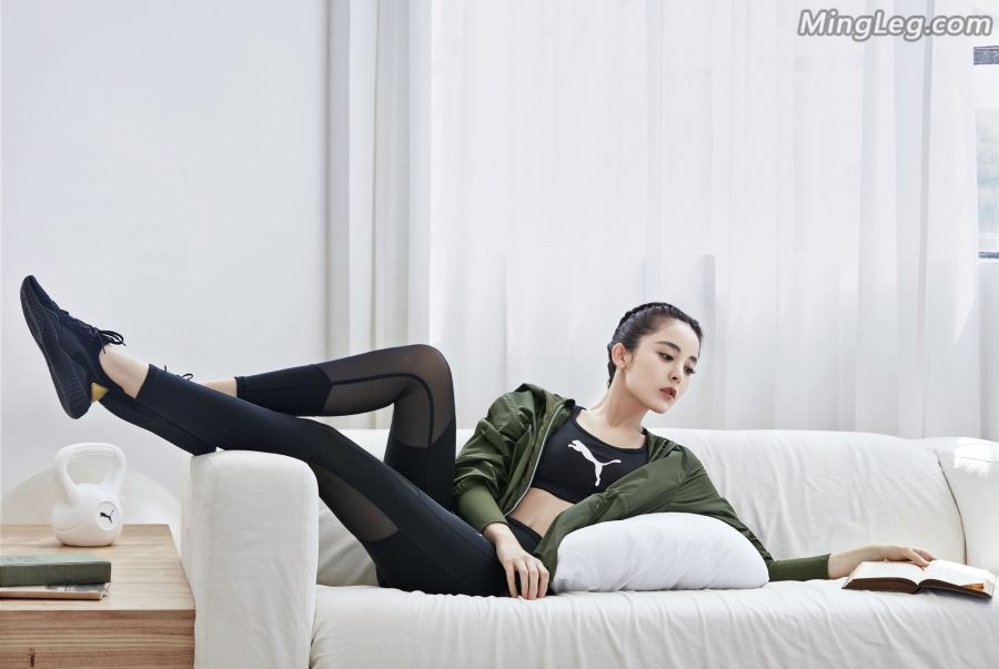 Gulinaza sportswear tights and beautiful legs 2(2/5)