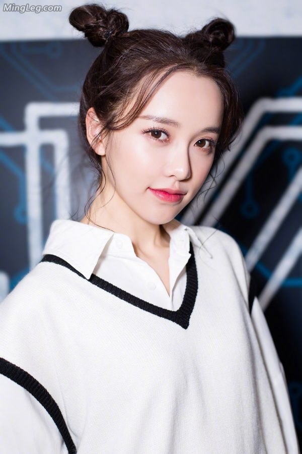 90后演员黄一琳哪吒头长腿(6/6)