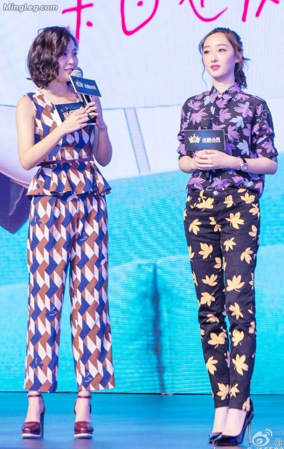 蒋梦婕漂亮性感的细高跟鞋(2/3)