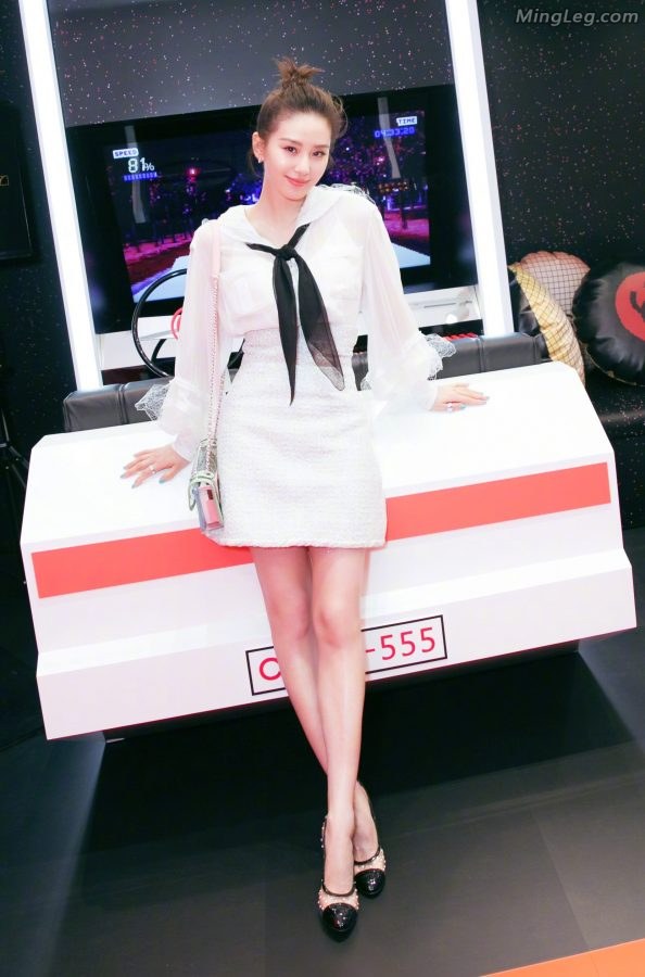 刘诗诗参加时尚活动秀美腿笑容美腻(7/12)