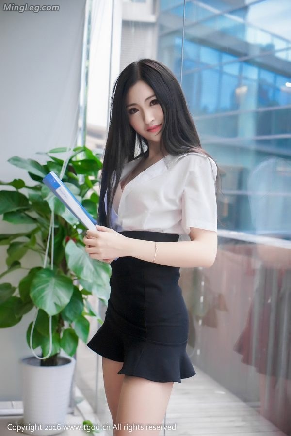 模特沈梦瑶在明媚的办公室里秀美好身材(55/60)