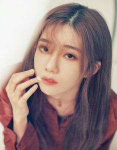 沈梦瑶颓废感写真玉腿舒滑