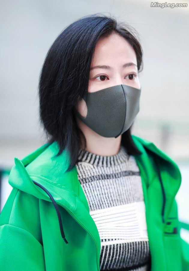 谭卓戴口罩外出被拍腿不要太白(5/8)