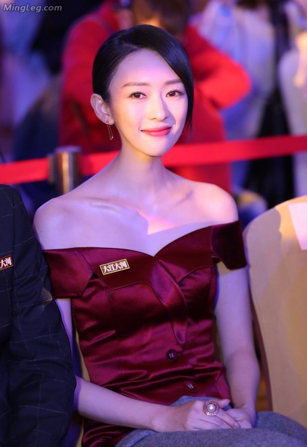 美丽的萍萍姐童瑶高跟美足(2/6)