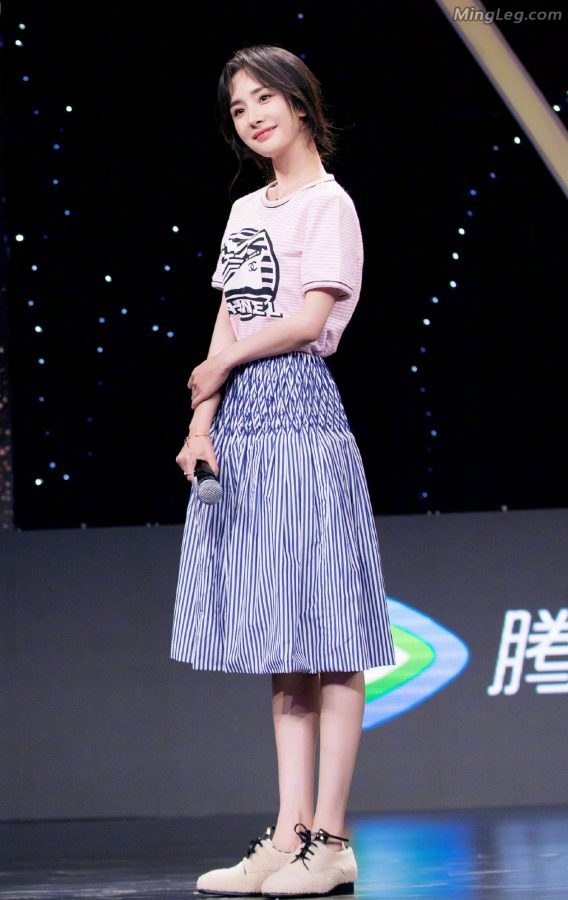 人间天使小幂幂穿什么都会有反应(7/16)