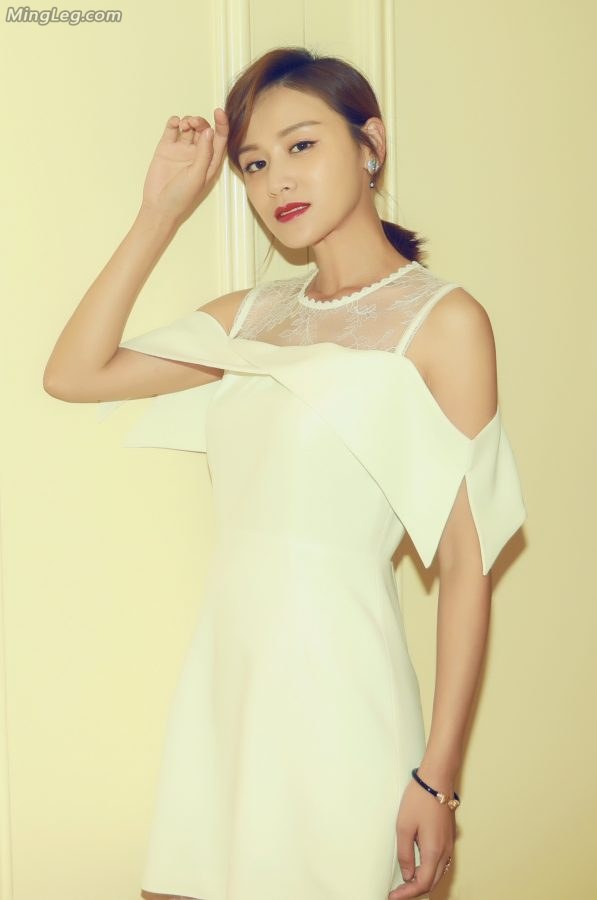 明星人妻叶一茜凉鞋高跟美足(6/10)