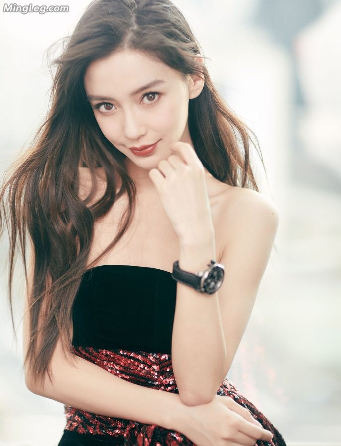 女星Angelababy长腿细高跟纹身脚急速输出(15/19)