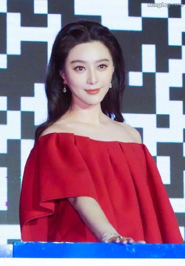 范冰冰出席品牌发布会美腿高跟魅力四射(6/7)