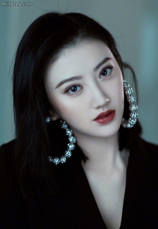 小姐姐景甜现在是愈发的美艳了(5/9)
