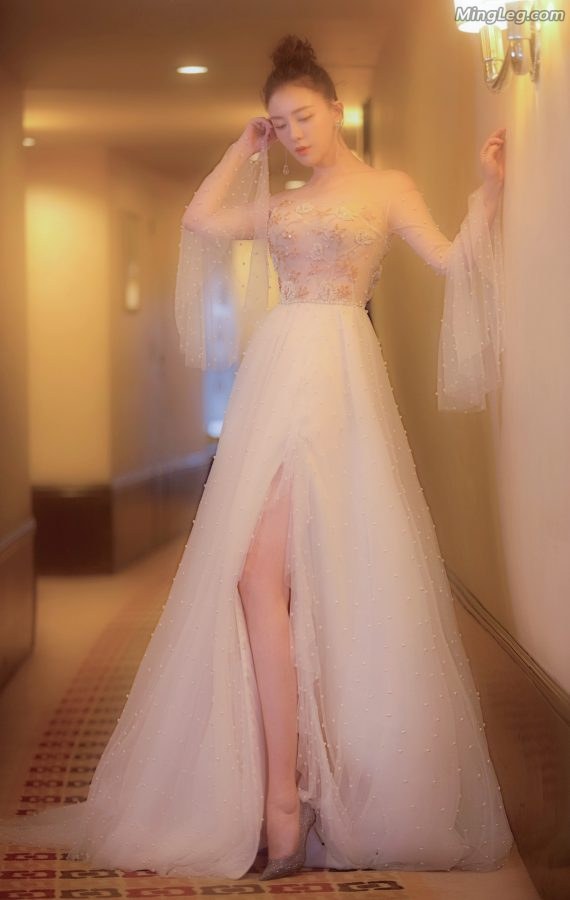 吕佳容写真照片美腿高跟朦胧飘逸(7/9)