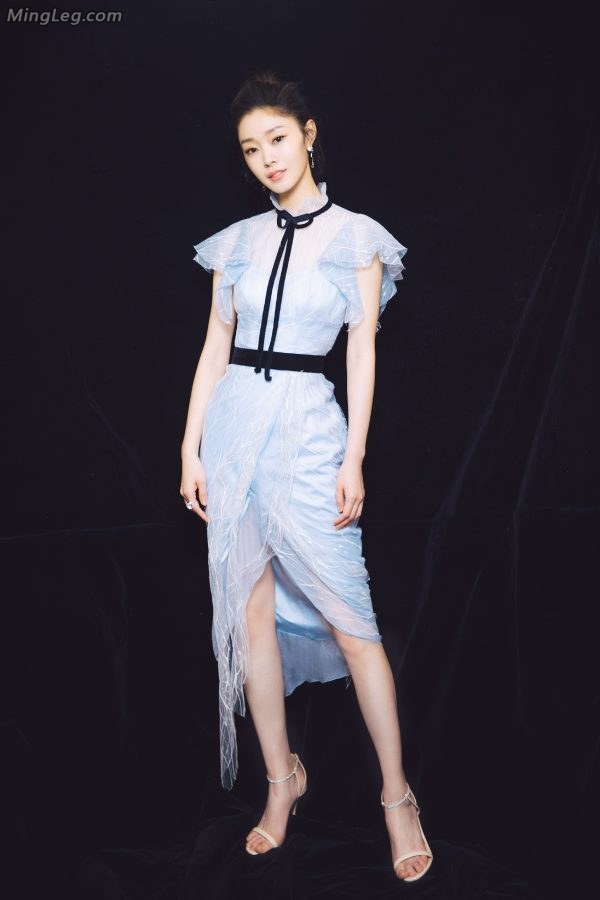 小仙女宋轶美脚高跟造型青春靓丽(2/10)