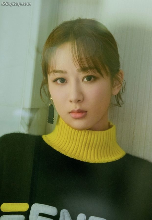 杨紫白皙美腿尖头高跟代言app软件(9/9)