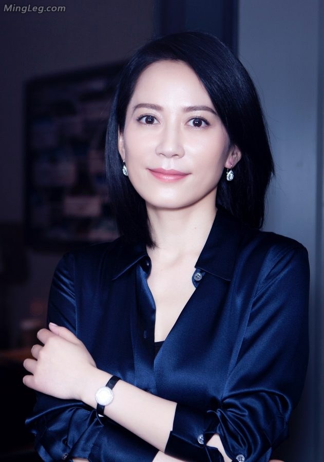 俞飞鸿接受鲁豫采访两双恨天高你喜欢哪一双(5/7)