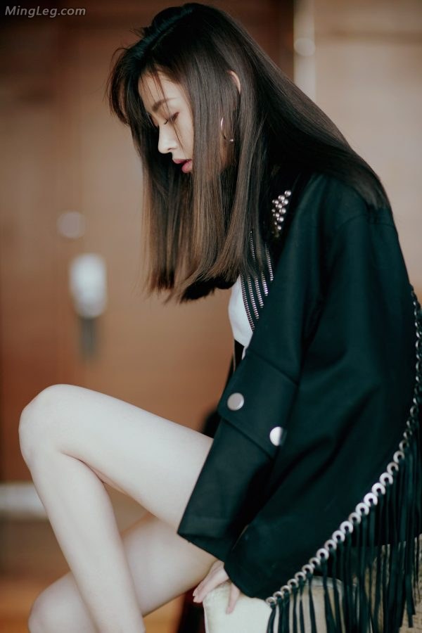Zhang Tianai's passionate whitening legs are a bit uncontrollable(3/13)