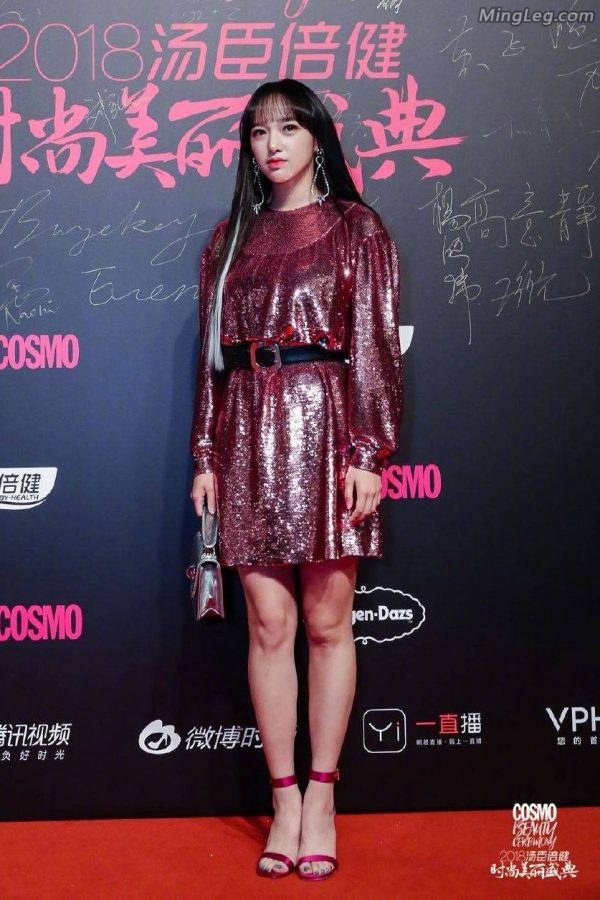 程潇时尚美丽长腿玉足(1/6)