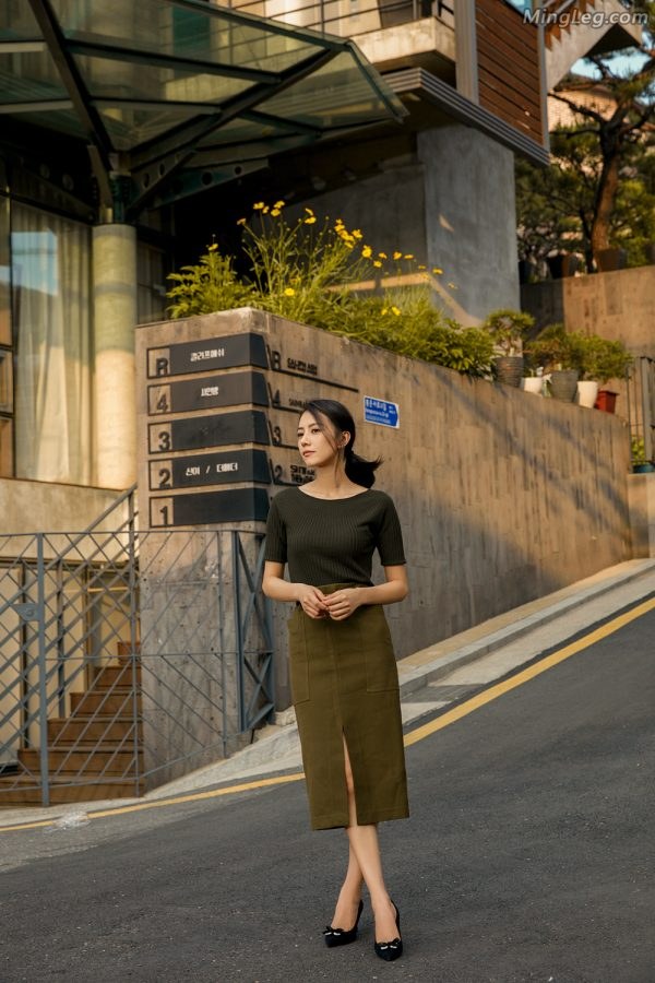 文艺女青年高圆圆气质街拍写真(4/4)