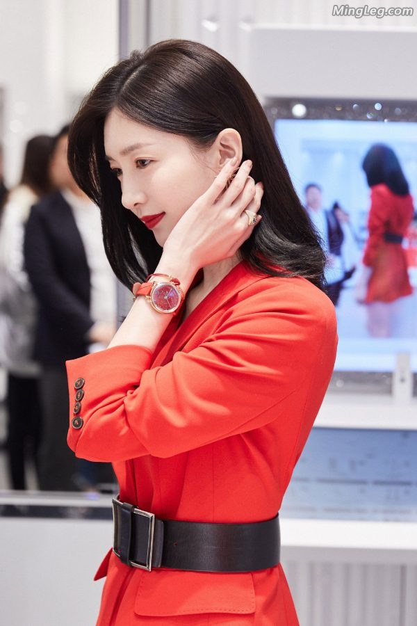 美腿女神江疏影精致美足踩细跟凉鞋(12/13)