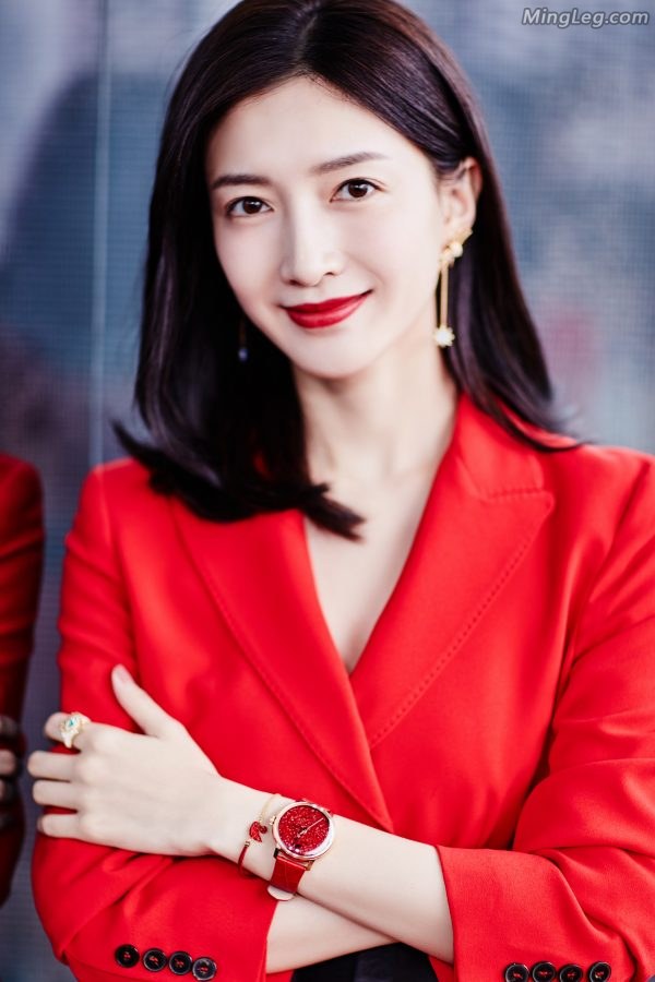 美腿女神江疏影精致美足踩细跟凉鞋(4/13)