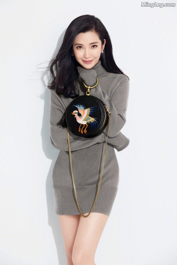 Beautiful sister Li Bingbing wears stiletto heels, miniskirt and long legs(3/3)