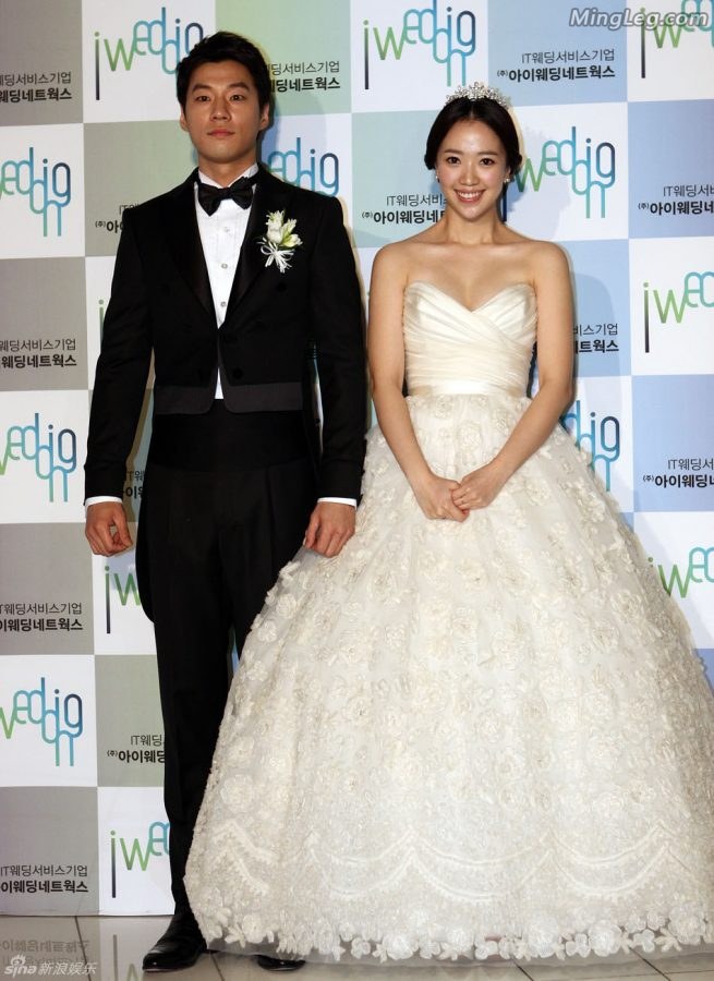 全慧珍婚礼韩国各路女星秀丝袜美腿(1/12)