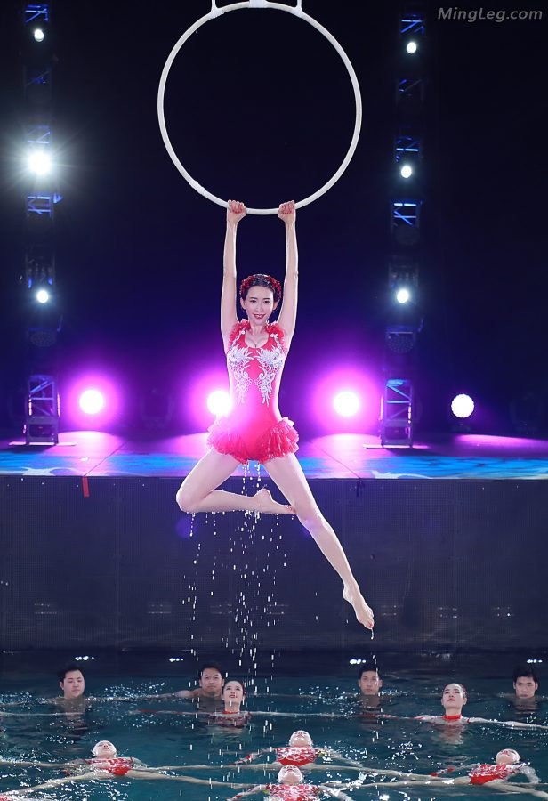 林志玲湿身表演水上芭蕾效果震撼的确真女神(2/10)
