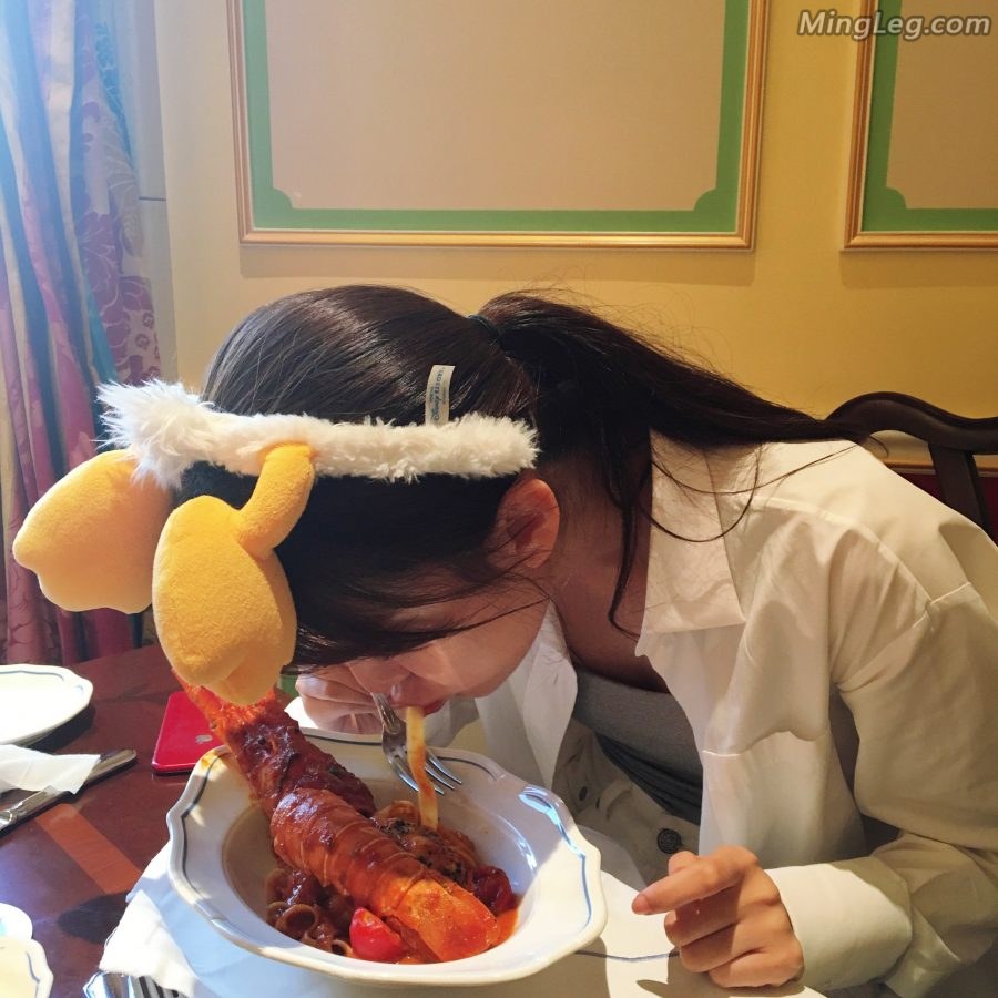 乔欣畅玩迪士尼cosplay兔女郎小嘴撅起来太诱人(18/22)