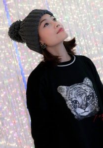 容祖儿天真无鞋秀精致美足