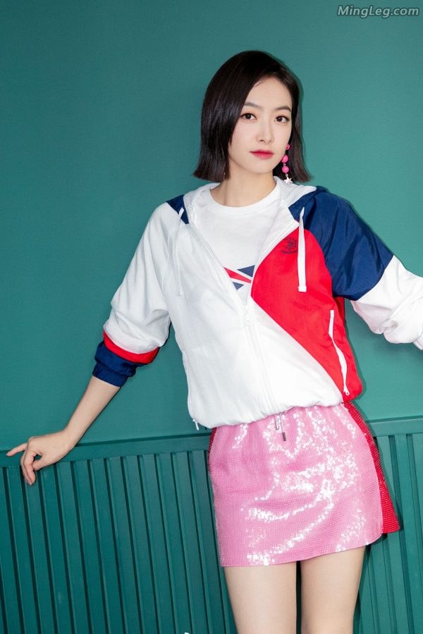 清新少女风宋茜玉腿运动鞋强制涂抹(6/9)